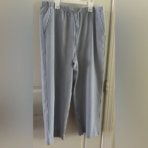 Orvis Nautical Stripped Cropped pants M NWOT